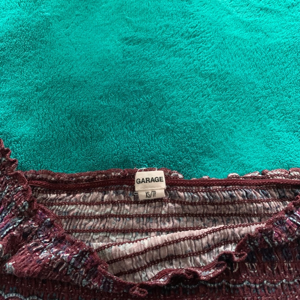 GARAGE CROP TOP - Picture 2 of 2